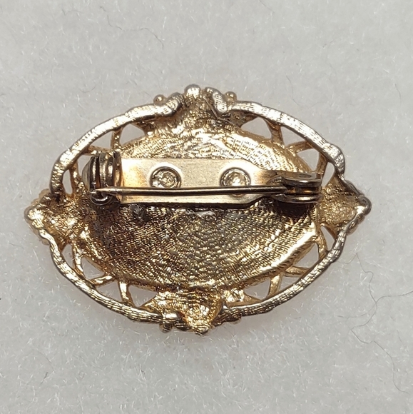 Small Vintage Brooch w/ Pink Porcelain Rose - Picture 3 of 7